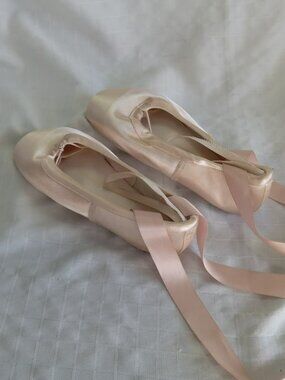 Harilla Ballet Pointe Shoes Satin Upper with Ribbon Dance Flat Sole Toe Shoes 36